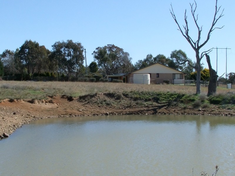 72 Yarras Lane, Bathurst NSW 2795