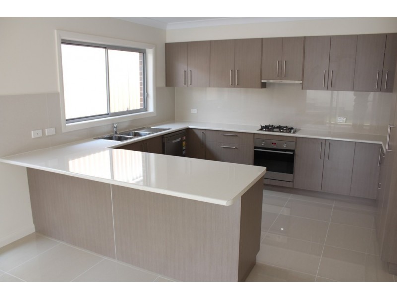 2 Mendel Drive, Bathurst NSW 2795