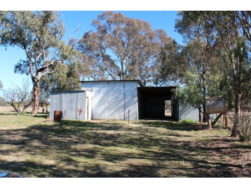 72 Yarras Lane, Bathurst NSW 2795