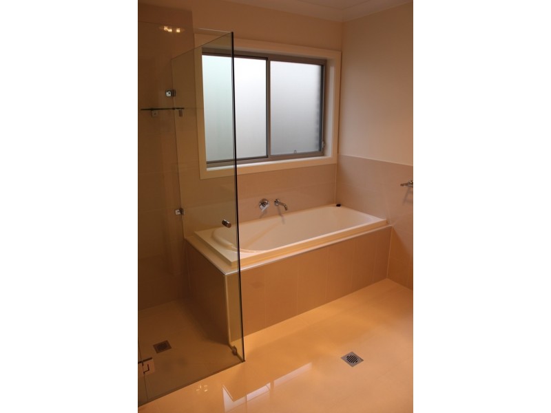 20 Gibsone Drive, Bathurst NSW 2795