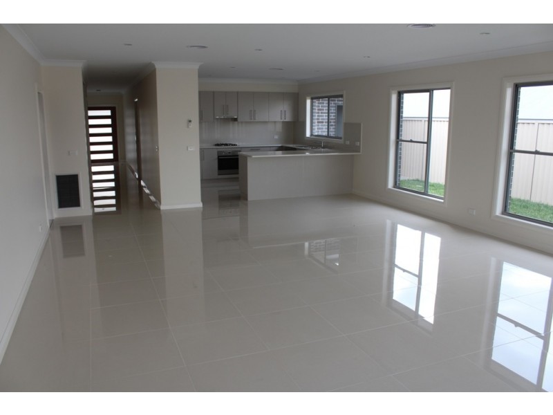 20 Gibsone Drive, Bathurst NSW 2795