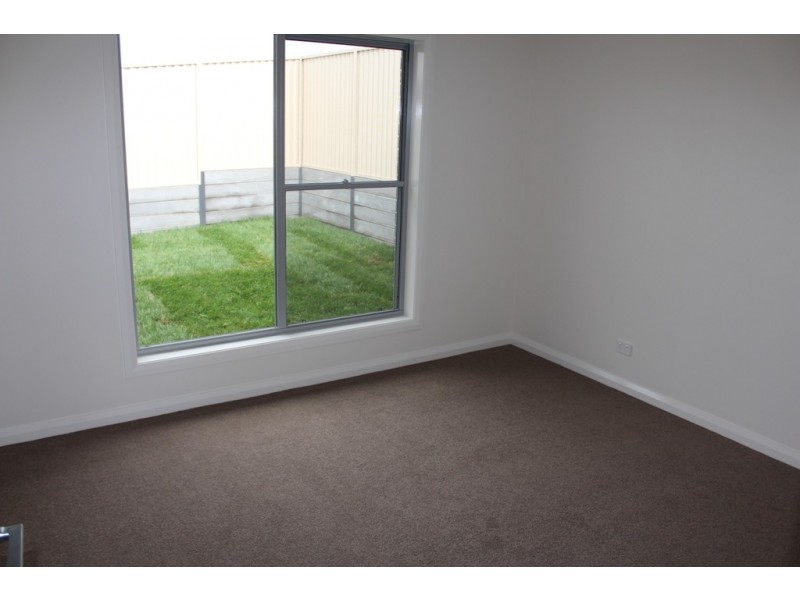 20 Gibsone Drive, Bathurst NSW 2795