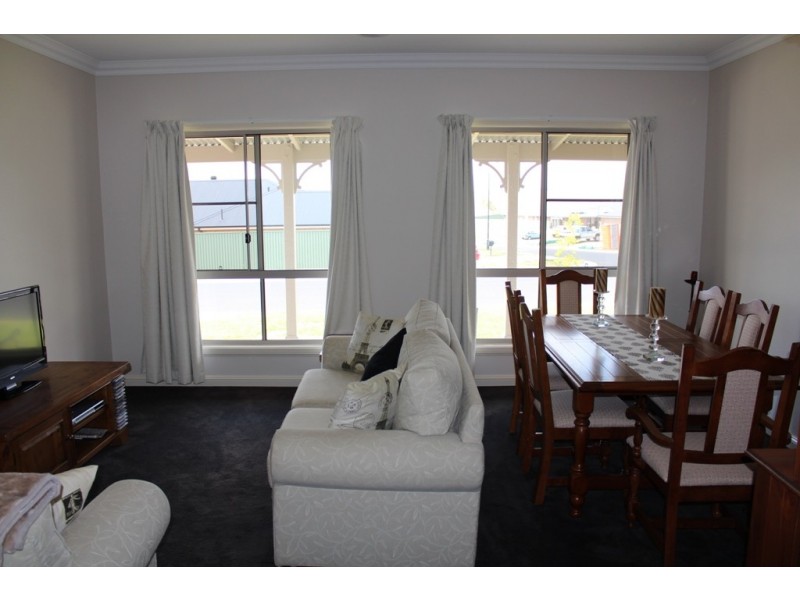 22 Munro Street, Bathurst NSW 2795