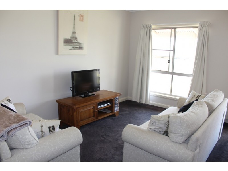 22 Munro Street, Bathurst NSW 2795