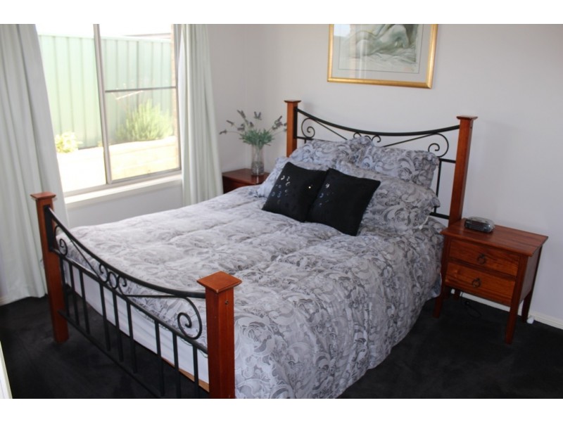 22 Munro Street, Bathurst NSW 2795
