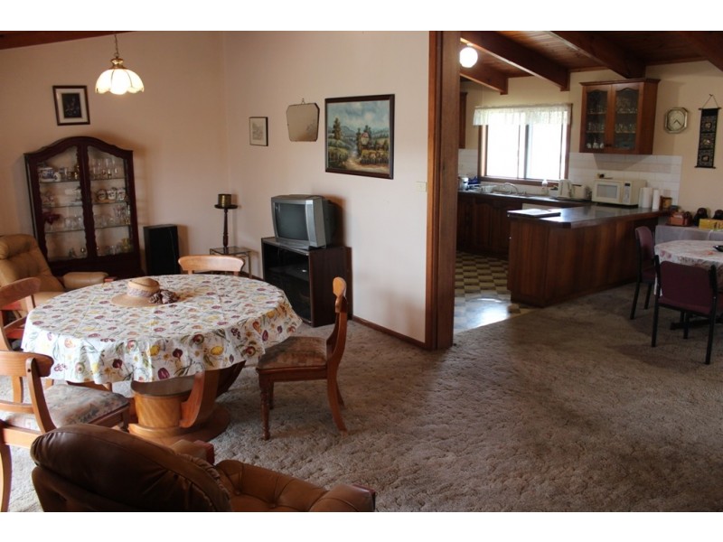 129 Ophir Road, Bathurst NSW 2795