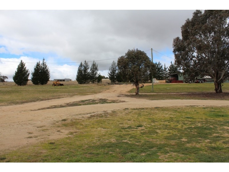 129 Ophir Road, Bathurst NSW 2795