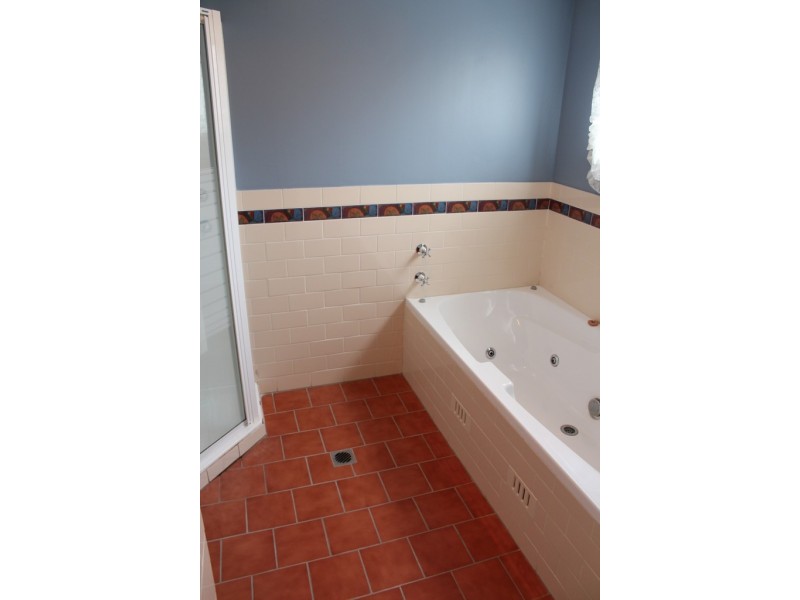 366 Stewart Street, Bathurst NSW 2795