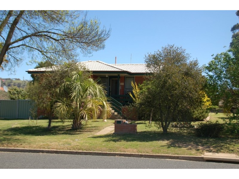 15 Currawong Street, Bathurst NSW 2795