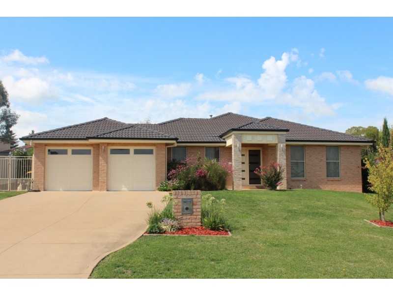 11 Walpole Close, Kelso NSW 2795