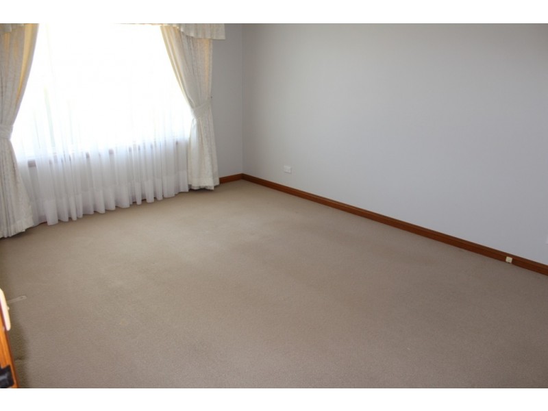 9 Colville Street, Bathurst NSW 2795