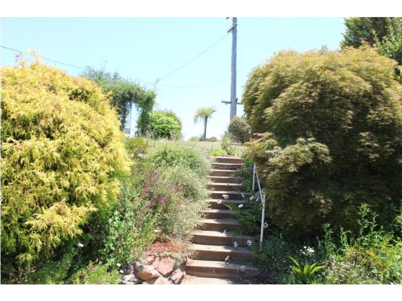 17 White Street, Bathurst NSW 2795