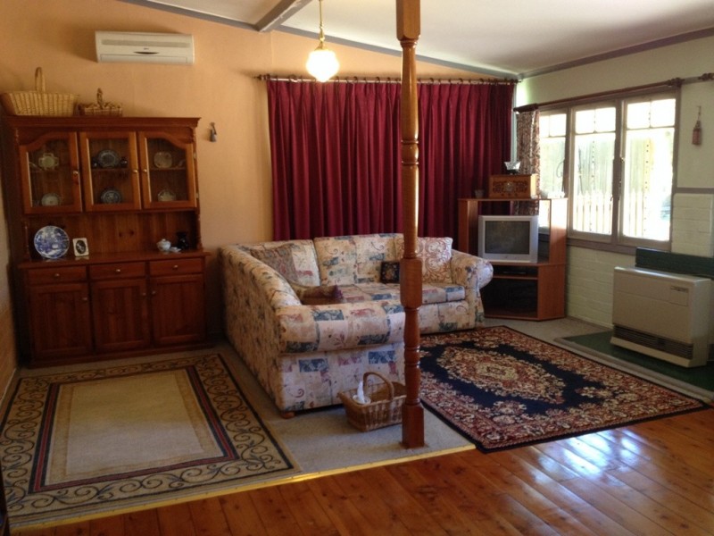 121 Peel Street, Bathurst NSW 2795