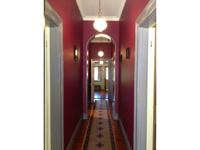 121 Peel Street, Bathurst NSW 2795