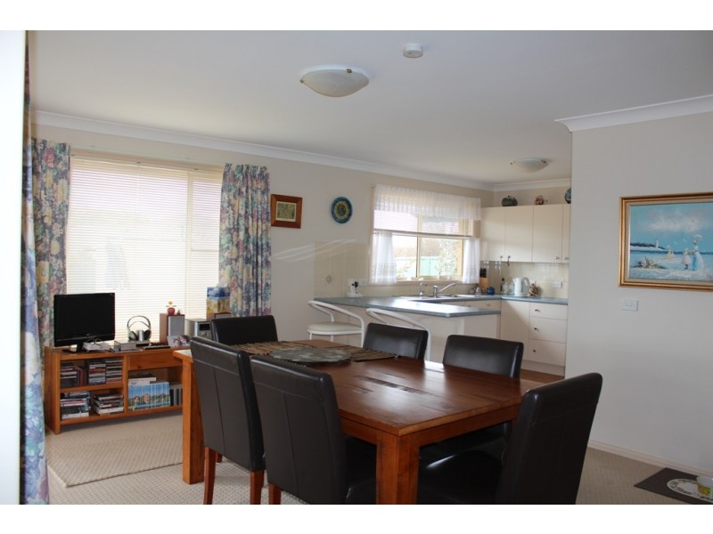 41 Hughes Street, Kelso NSW 2795