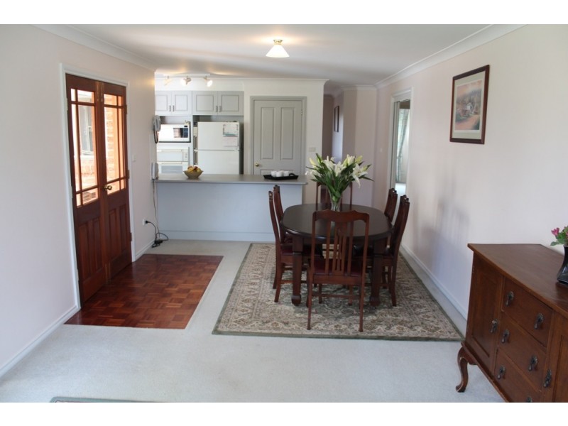 13 Wentworth Drive, Bathurst NSW 2795