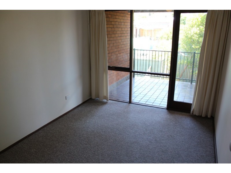 6/196 Keppel Street, Bathurst NSW 2795