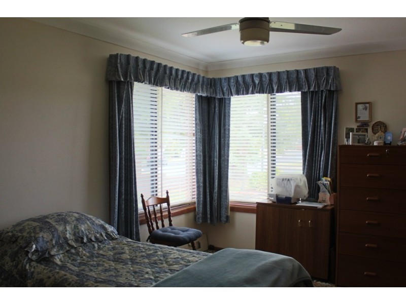 16 Northcott Drive, Bathurst NSW 2795