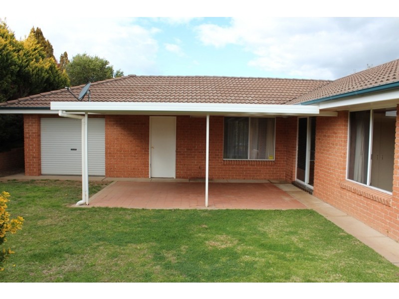 17 Crawford Crescent, Windradyne NSW 2795