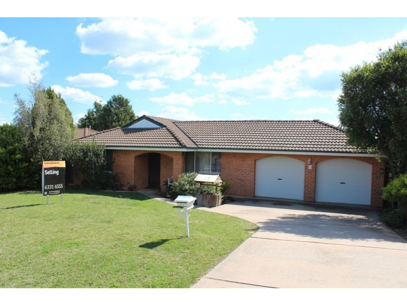 17 Crawford Crescent, Windradyne NSW 2795