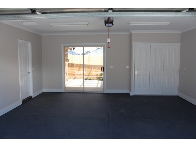 2/13 Busby Street, Bathurst NSW 2795