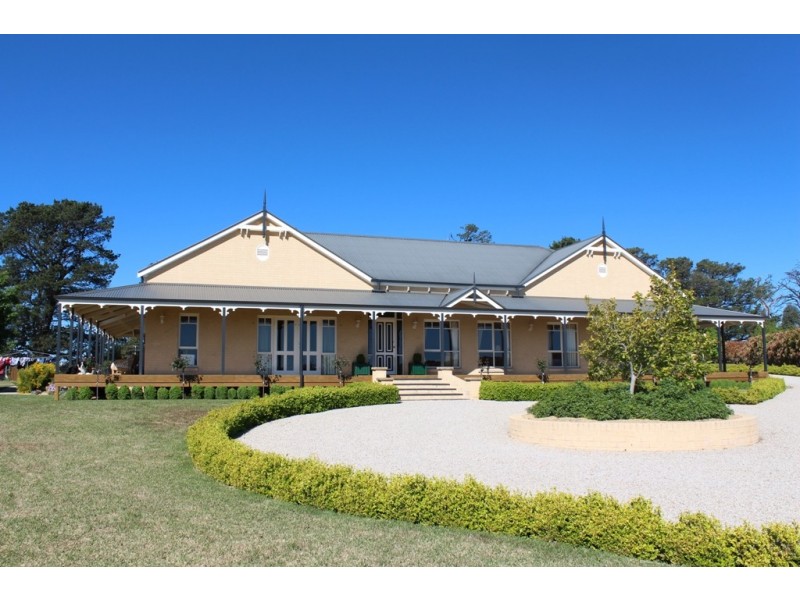 27 Blue Ridge Drive, Bathurst NSW 2795