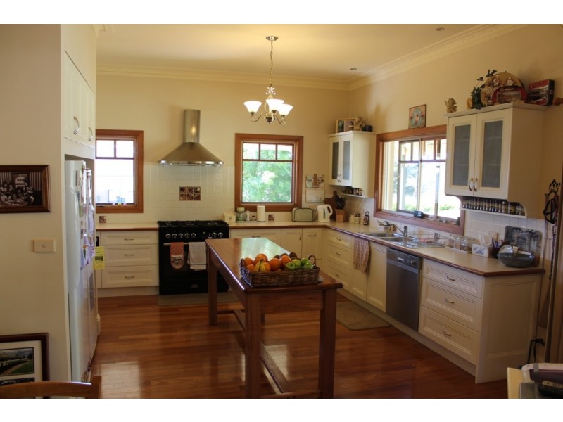 27 Blue Ridge Drive, Bathurst NSW 2795
