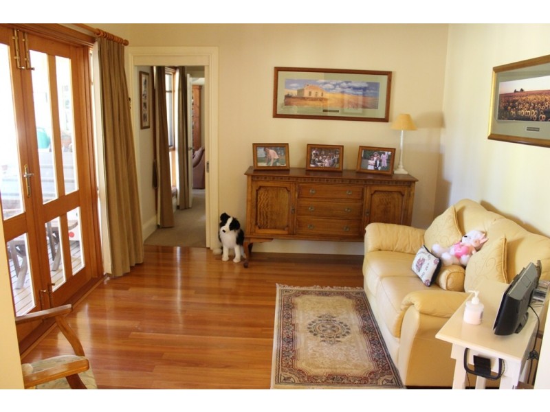 27 Blue Ridge Drive, Bathurst NSW 2795