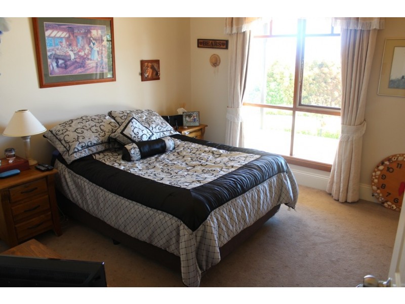 27 Blue Ridge Drive, Bathurst NSW 2795