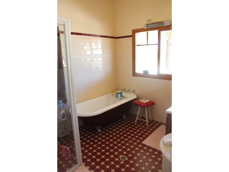 27 Blue Ridge Drive, Bathurst NSW 2795