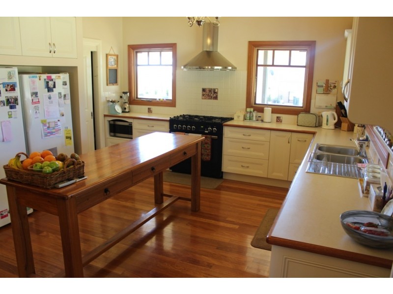 27 Blue Ridge Drive, Bathurst NSW 2795