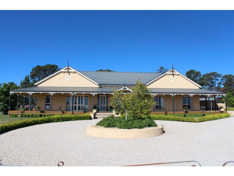 27 Blue Ridge Drive, Bathurst NSW 2795