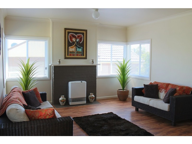 1 Moodie Place, Bathurst NSW 2795