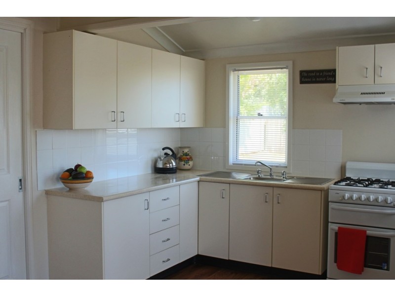 1 Moodie Place, Bathurst NSW 2795