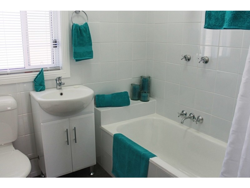 1 Moodie Place, Bathurst NSW 2795