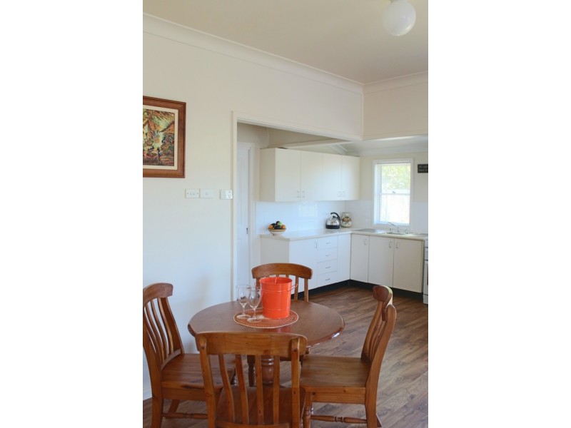 1 Moodie Place, Bathurst NSW 2795