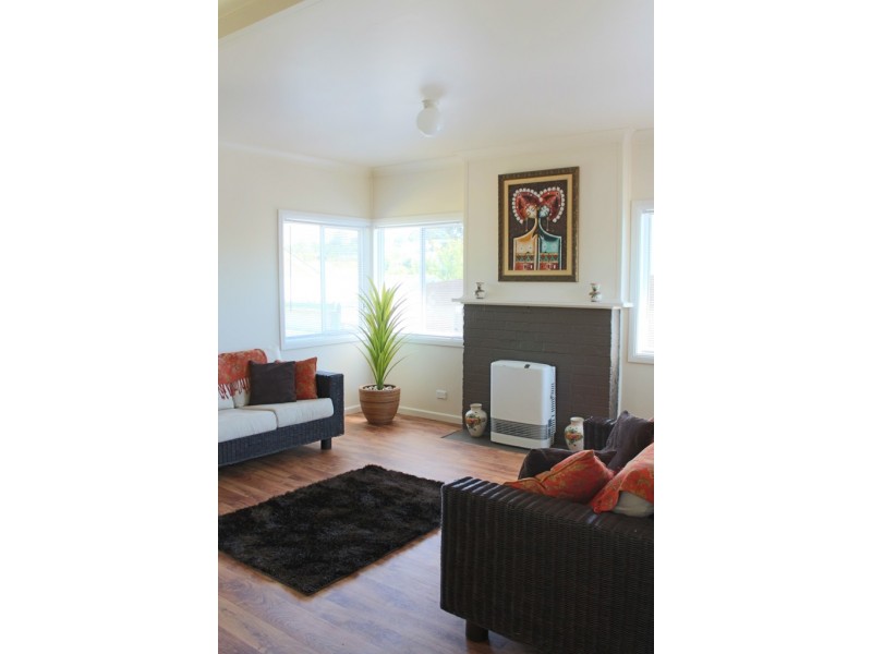 1 Moodie Place, Bathurst NSW 2795