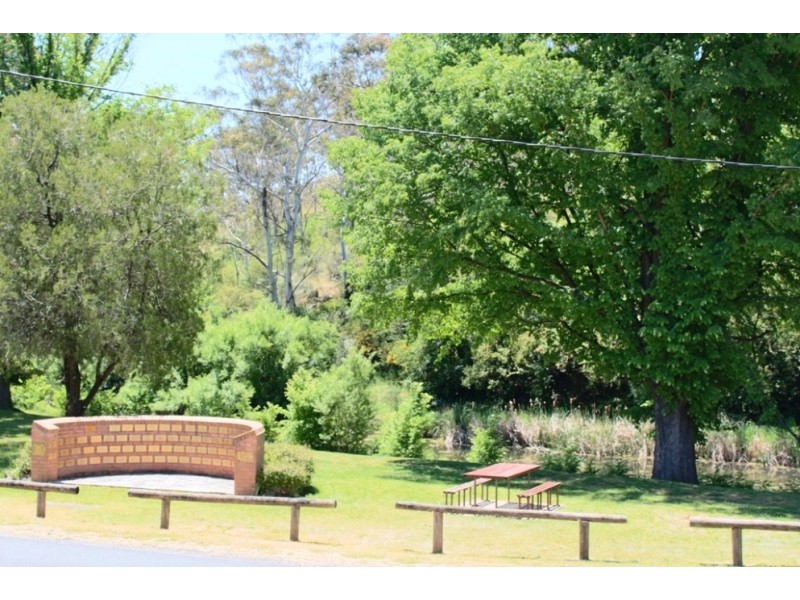 8 Budden Street, Rockley NSW 2795