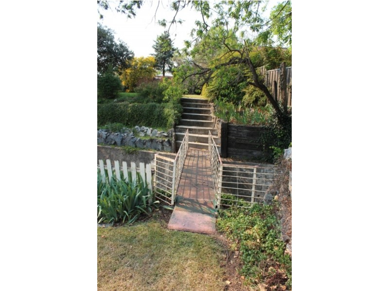 204 Rankin Street, Bathurst NSW 2795