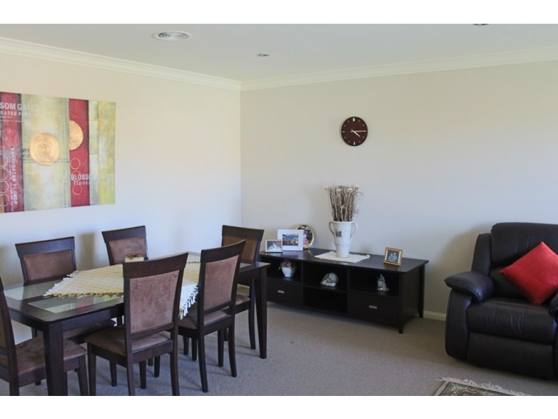 9 Marriott Avenue, Bathurst NSW 2795