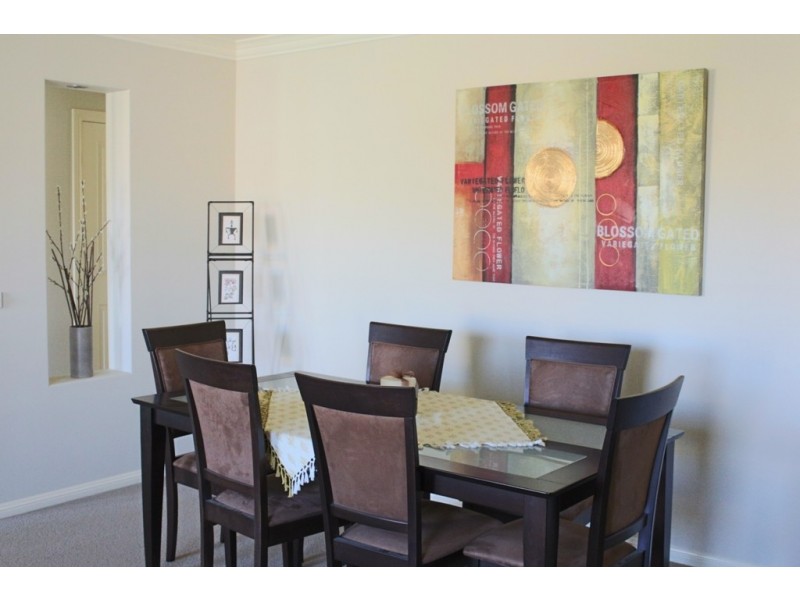 9 Marriott Avenue, Bathurst NSW 2795