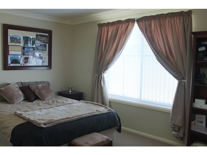 9 Marriott Avenue, Bathurst NSW 2795