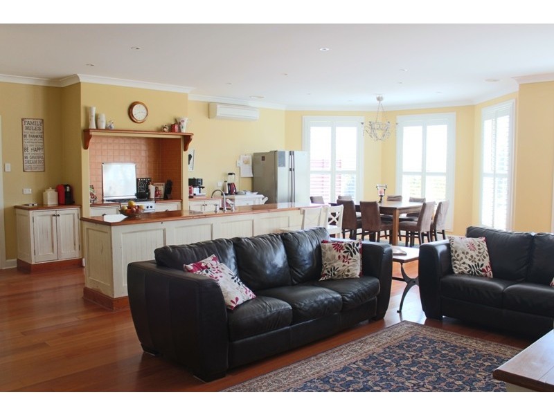 98 Blue Ridge Drive, Bathurst NSW 2795