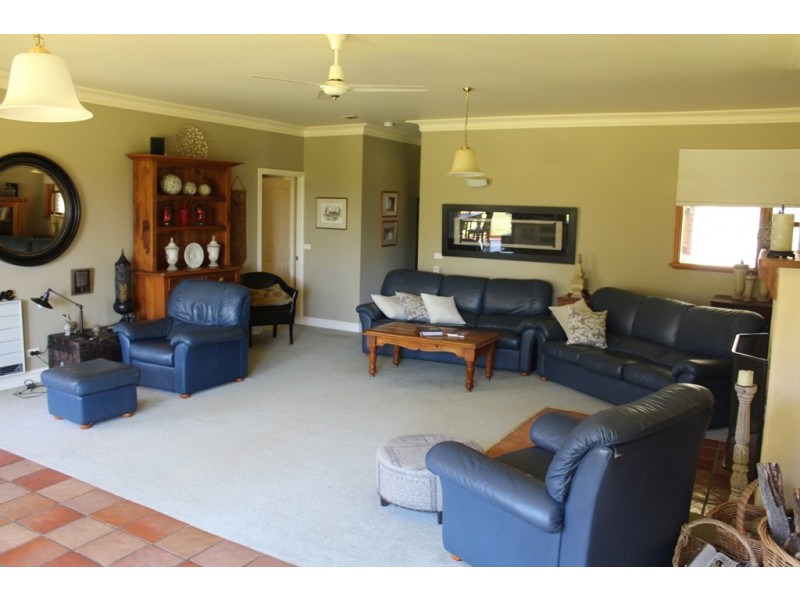 43 Windemere Road, Bathurst NSW 2795