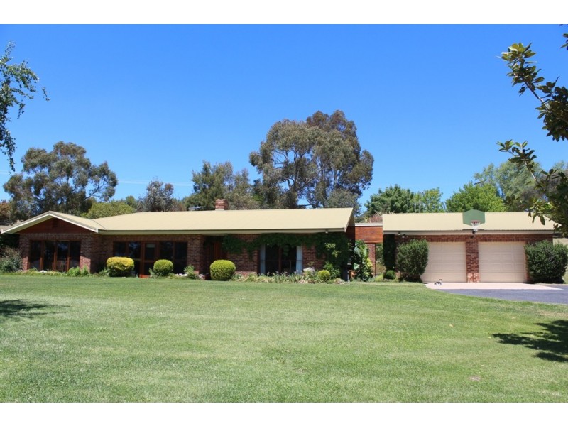 43 Windemere Road, Bathurst NSW 2795