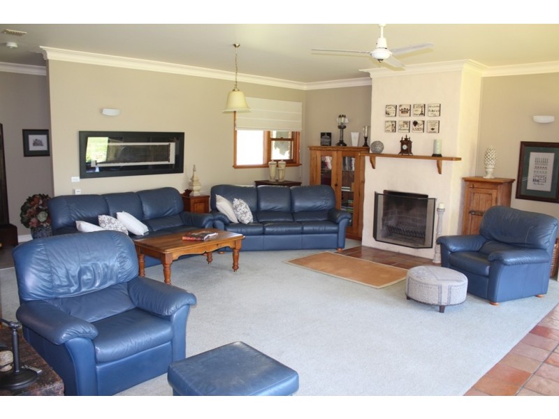 43 Windemere Road, Bathurst NSW 2795