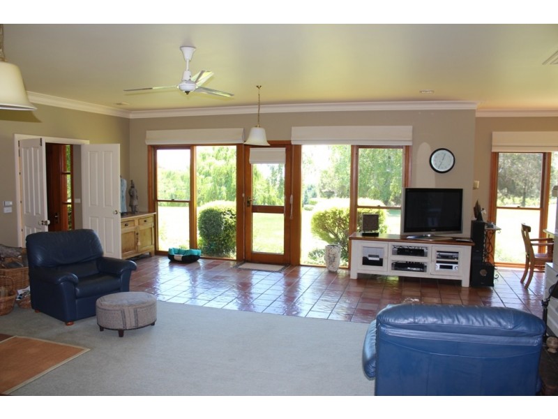 43 Windemere Road, Bathurst NSW 2795