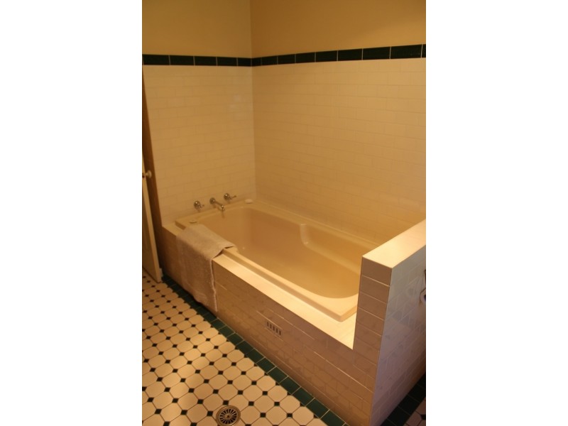 43 Windemere Road, Bathurst NSW 2795