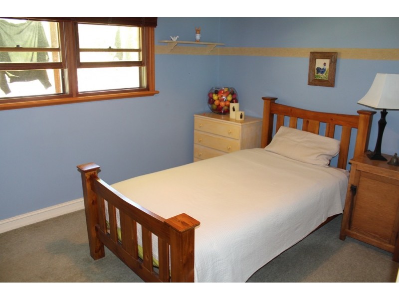 43 Windemere Road, Bathurst NSW 2795