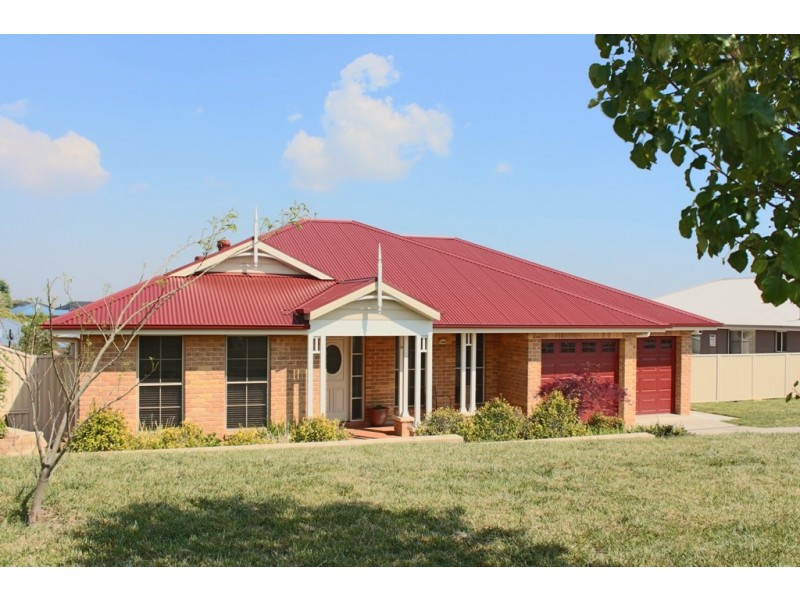 12 Joubert Place, Bathurst NSW 2795